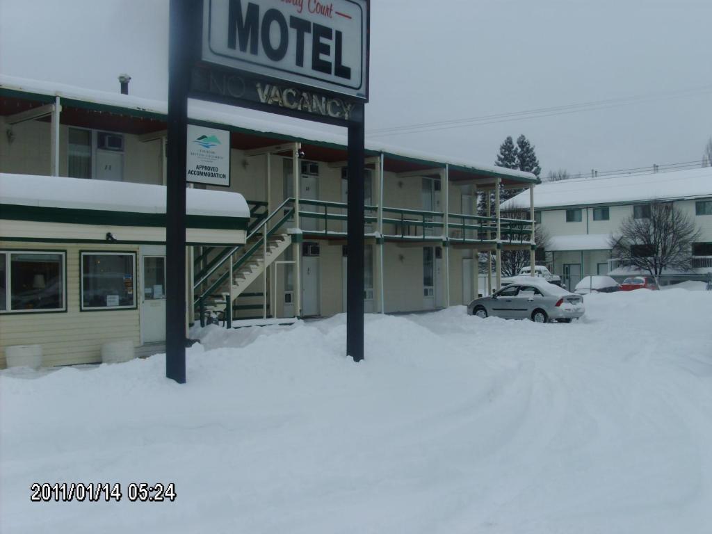 Queensway Court Motel Prince George Exterior foto