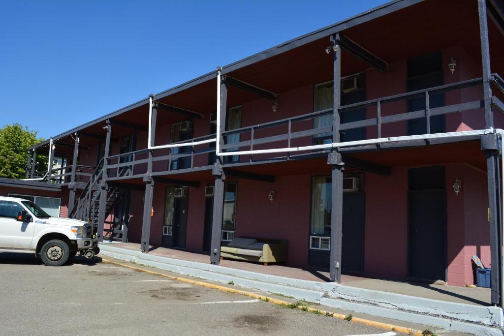 Queensway Court Motel Prince George Exterior foto